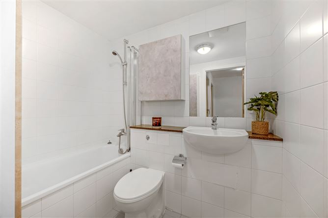 8 Butlers Place, Grand Canal Dock, Dublin 2, Dublin