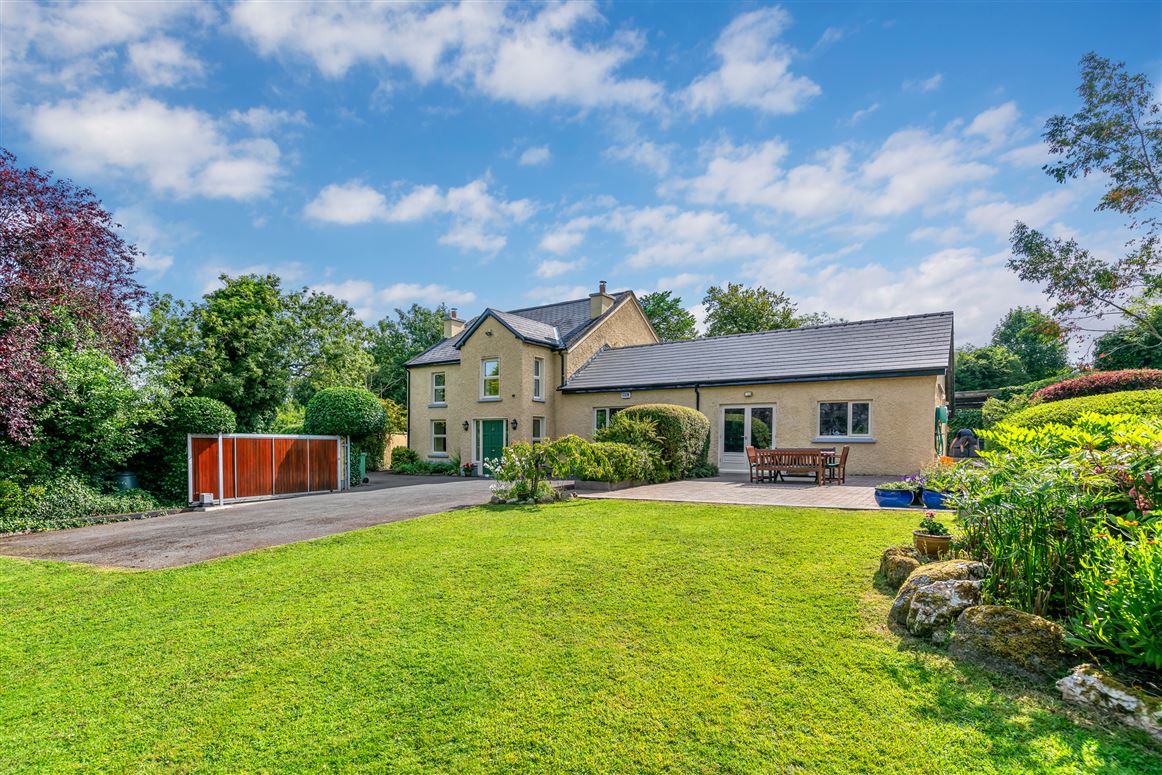 Residence on c. 0.72 Acre, Rathballylong, Valleymount, Blessington, Wicklow