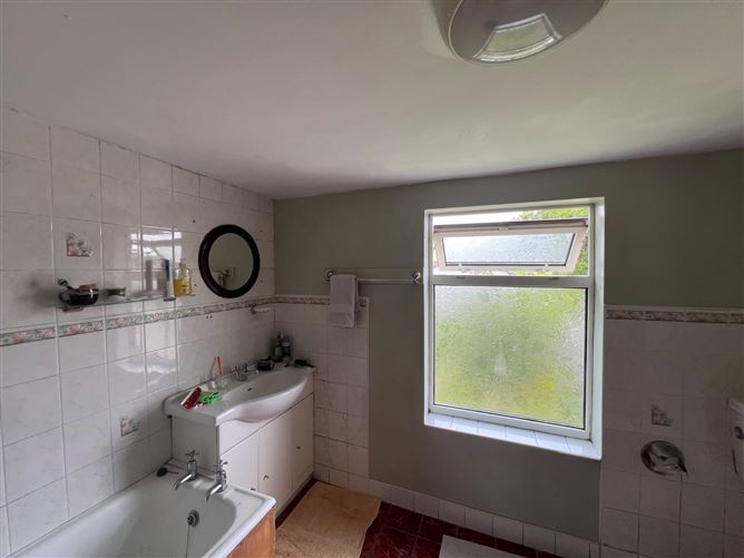 Photo 11 of 23 — Drumaveg, Moycullen, Co. Galway