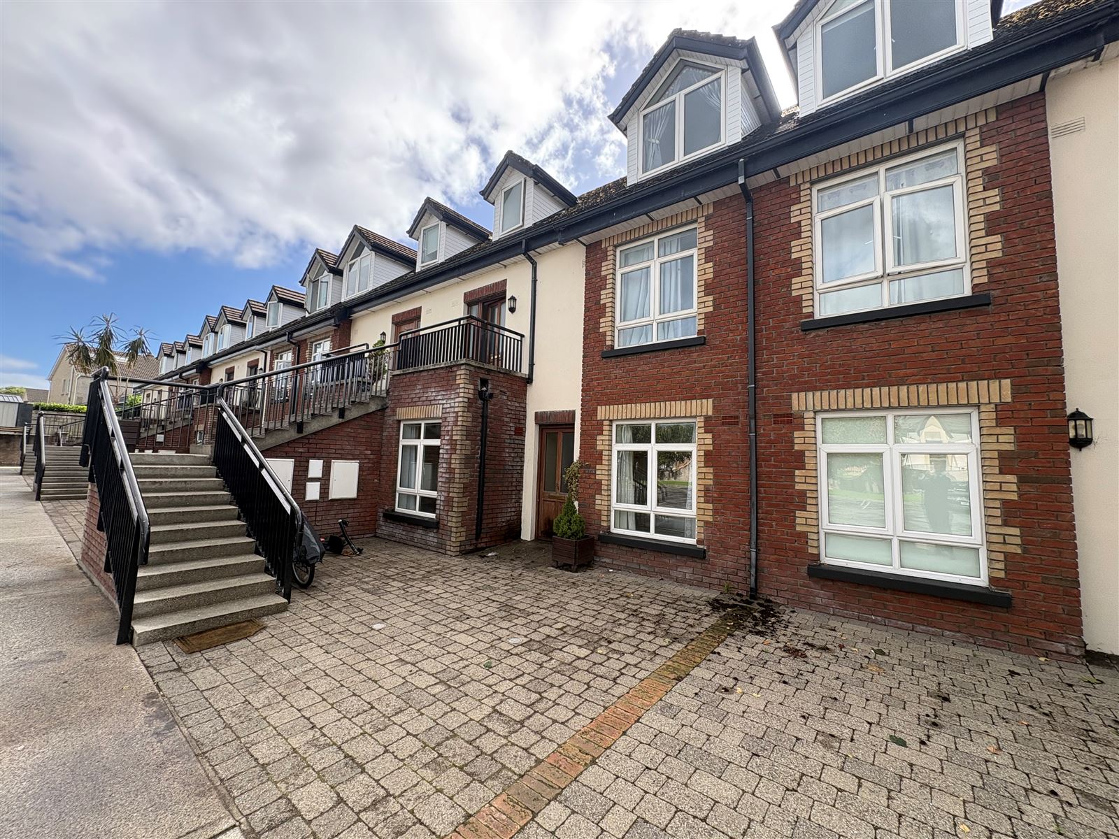 Photo 1 of 8 — 24 Harriston Student Village, Old Cratloe Road, Limerick, Caherdavin, Limerick City