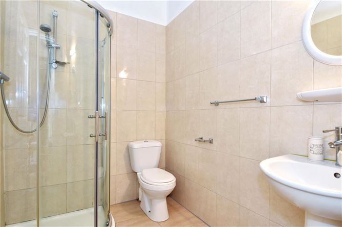 72 Churchfields, Salthill, Galway