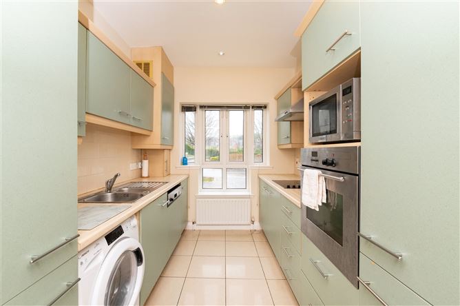 17 The Crescent, Farranlea Road, Model Farm Road, Cork
