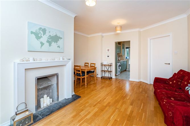 17 The Crescent, Farranlea Road, Model Farm Road, Cork