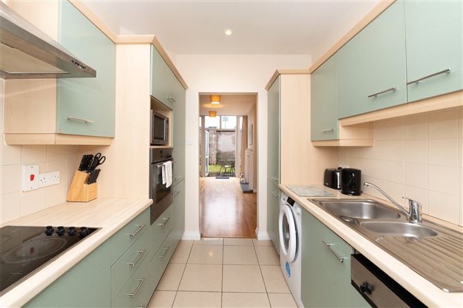 17 The Crescent, Farranlea Road, Model Farm Road, Cork