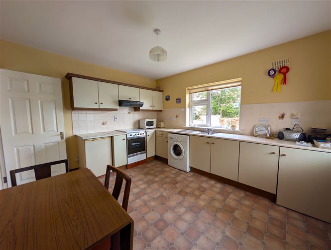 4 Larch Hill, Swinford, Co. Mayo