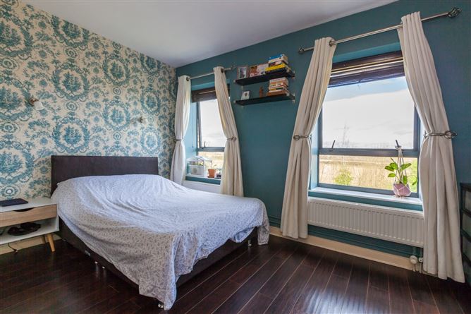 Apt 6, 22 Marsfield Avenue, Clongriffin, Dublin 13.