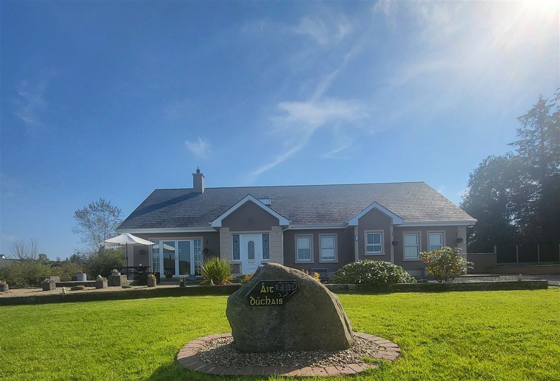 Ait Duchais, Lake View, Aughalough, Aughavas, Leitrim