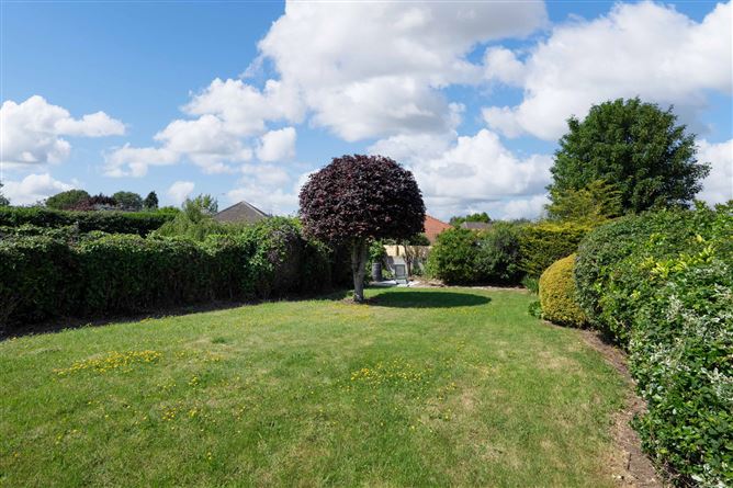 https://photos-a.propertyimages.ie/media/6/3/5/5003536/e2521f3b-1371-4a66-83c0-eb2e03c7eba6_l.jpg
