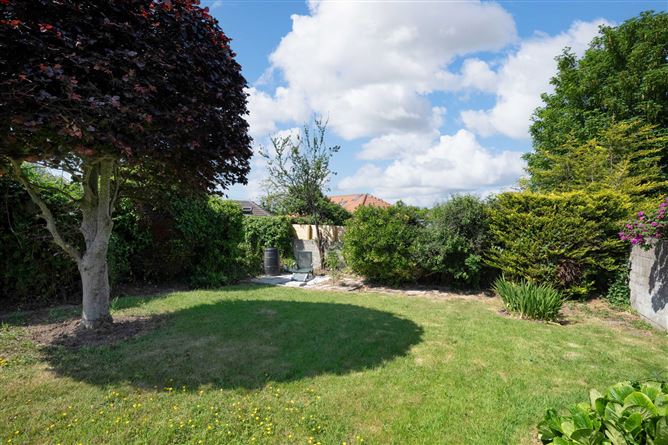 https://photos-a.propertyimages.ie/media/6/3/5/5003536/e2521f3b-1371-4a66-83c0-eb2e03c7eba6_l.jpg