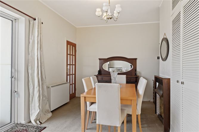 https://photos-a.propertyimages.ie/media/6/3/5/5003536/e2521f3b-1371-4a66-83c0-eb2e03c7eba6_l.jpg