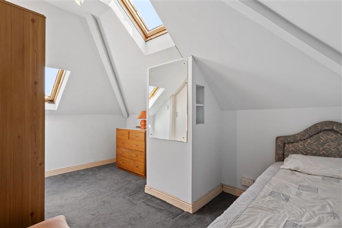 https://photos-a.propertyimages.ie/media/6/3/5/5003536/e2521f3b-1371-4a66-83c0-eb2e03c7eba6_l.jpg