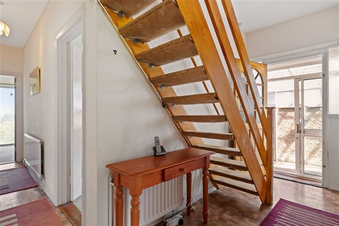 https://photos-a.propertyimages.ie/media/6/3/5/5003536/e2521f3b-1371-4a66-83c0-eb2e03c7eba6_l.jpg