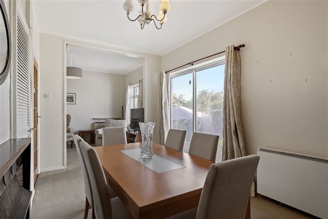 https://photos-a.propertyimages.ie/media/6/3/5/5003536/e2521f3b-1371-4a66-83c0-eb2e03c7eba6_l.jpg