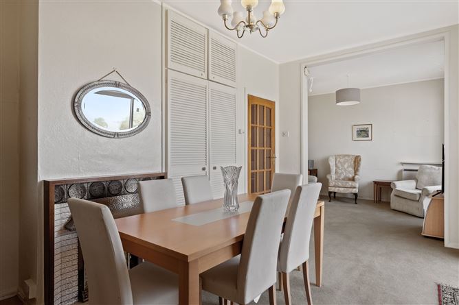 https://photos-a.propertyimages.ie/media/6/3/5/5003536/e2521f3b-1371-4a66-83c0-eb2e03c7eba6_l.jpg