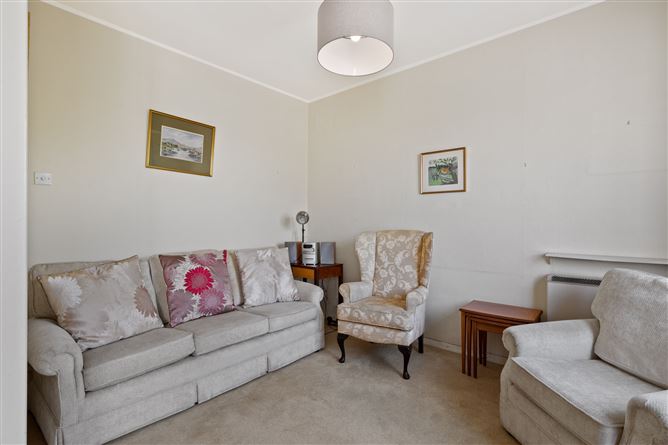 https://photos-a.propertyimages.ie/media/6/3/5/5003536/e2521f3b-1371-4a66-83c0-eb2e03c7eba6_l.jpg