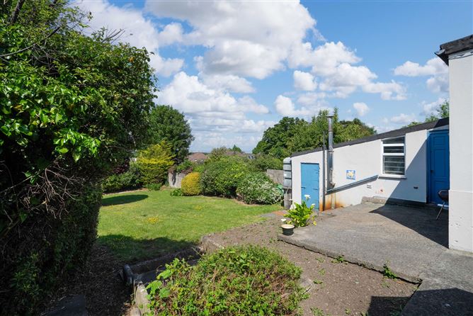 https://photos-a.propertyimages.ie/media/6/3/5/5003536/e2521f3b-1371-4a66-83c0-eb2e03c7eba6_l.jpg