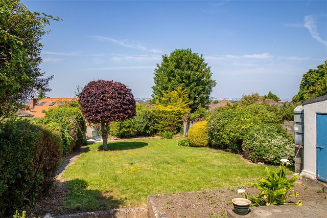 https://photos-a.propertyimages.ie/media/6/3/5/5003536/e2521f3b-1371-4a66-83c0-eb2e03c7eba6_l.jpg