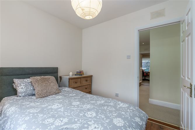 18 Glencairn Park, The Gallops, Leopardstown,   Dublin 18