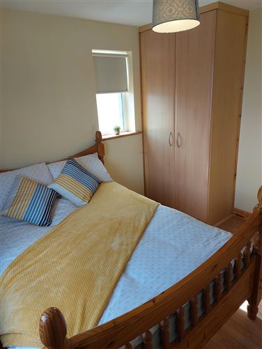 28 Gort Na Ri, Gort, Galway