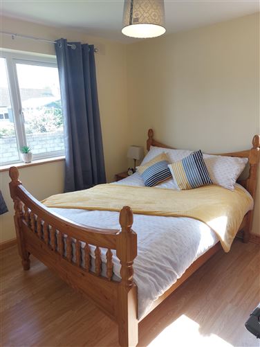 28 Gort Na Ri, Gort, Galway