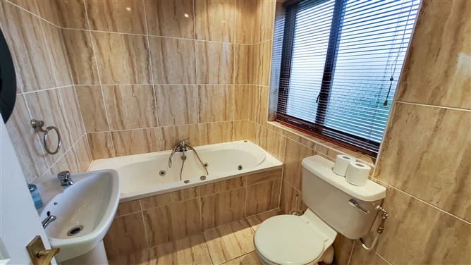 8 Beachside Lawn, Riverchapel, Courtown, Gorey, Wexford