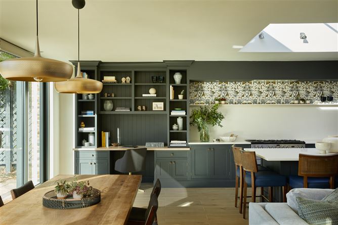 https://photos-a.propertyimages.ie/media/6/3/6/4914636/a1af5005-8c08-49a4-8ae7-f58cdf57954a_l.jpg