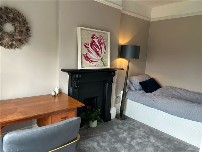 https://photos-a.propertyimages.ie/media/6/3/6/4914636/a1af5005-8c08-49a4-8ae7-f58cdf57954a_l.jpg