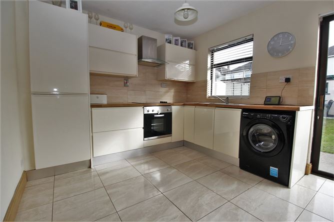 8 The Avenue, Mulhuddart Wood, Mulhuddart, Dublin 15