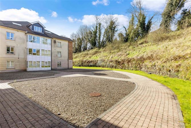30 Kempton Court, Cavan