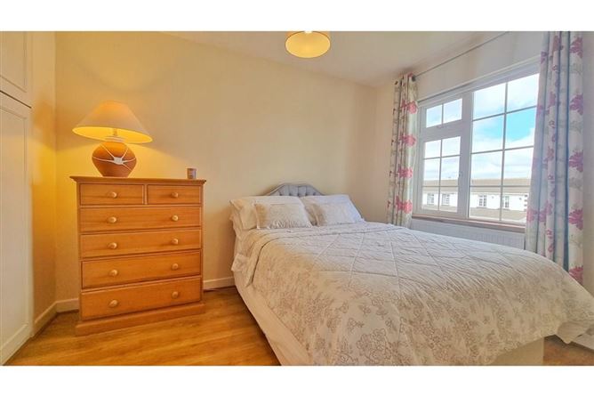 39 The Grove, Kingswood Heights, Kingswood, Dublin 24