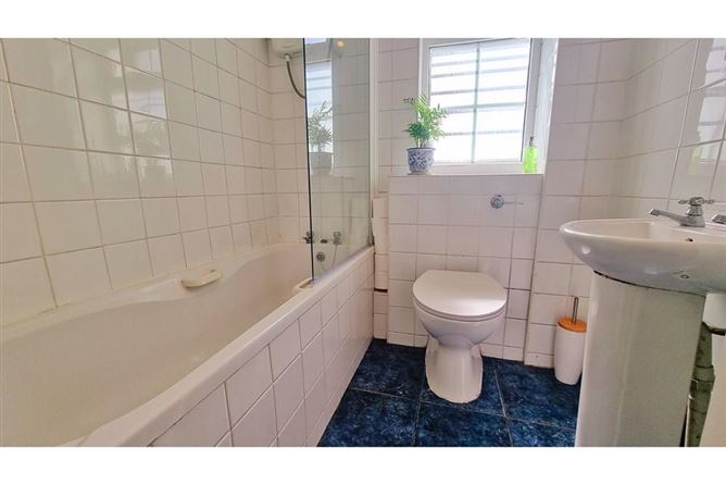 39 The Grove, Kingswood Heights, Kingswood, Dublin 24