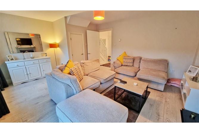 39 Hunters Court, Ballycullen, Dublin 24
