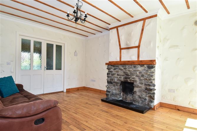 2 Castlegrounds, Cummer, Tuam, Co. Galway