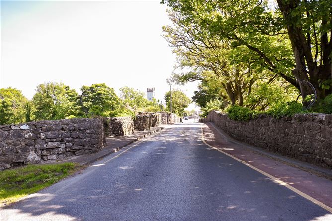 2 Castlegrounds, Cummer, Tuam, Co. Galway