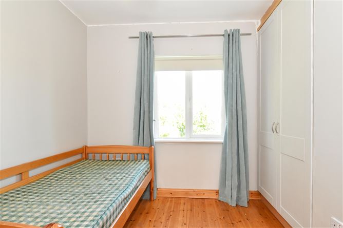 2 Castlegrounds, Cummer, Tuam, Co. Galway