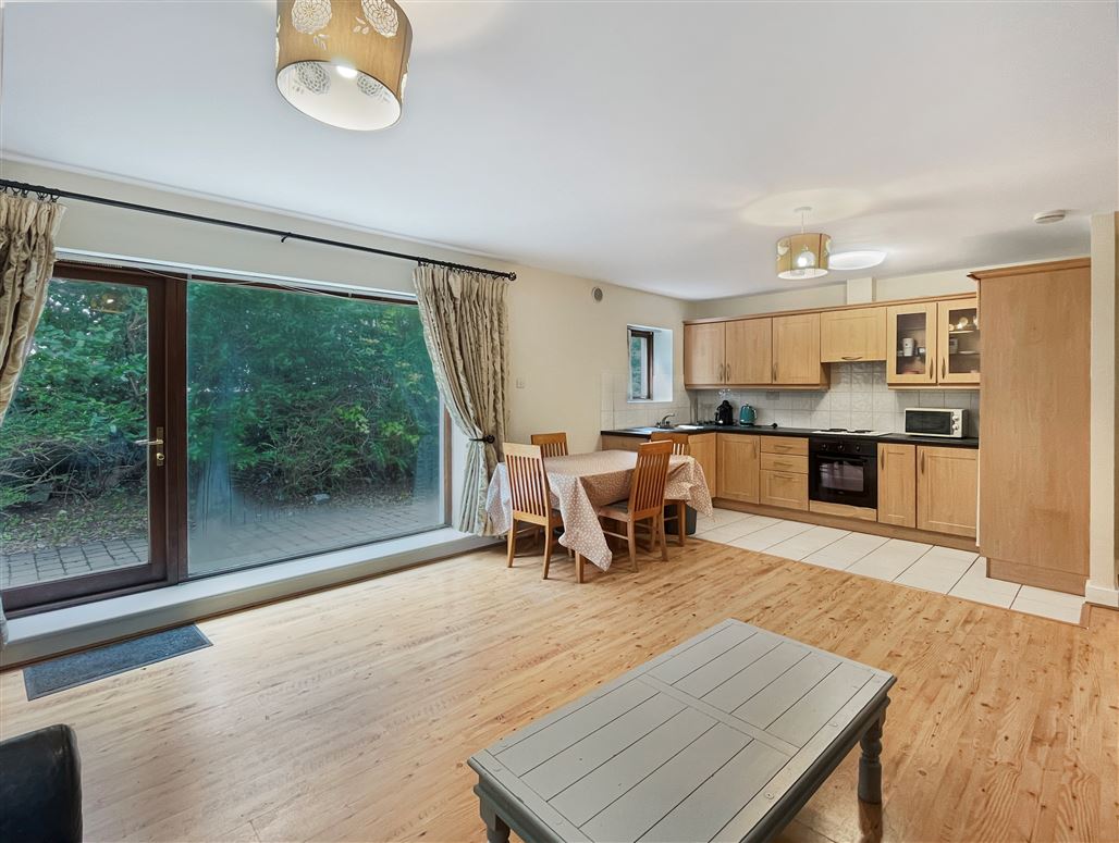 Apartment 1 Sailin, Wellpark, Galway