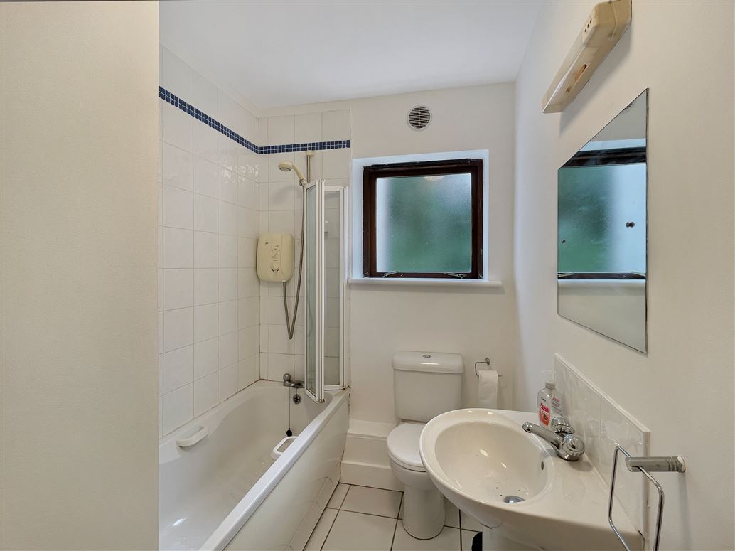 Apartment 1 Sailin, Wellpark, Galway