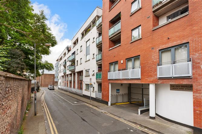 https://photos-a.propertyimages.ie/media/6/3/7/4941736/a8c102c8-46fb-4e1f-b89b-8dc3ad8ed7fb_l.jpg