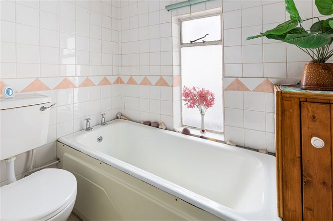 12 St David's Terrace, Blackhorse Avenue, Dublin 7
