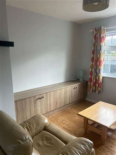 Pearse Square, Carrick-on-Suir, Co. Tipperary