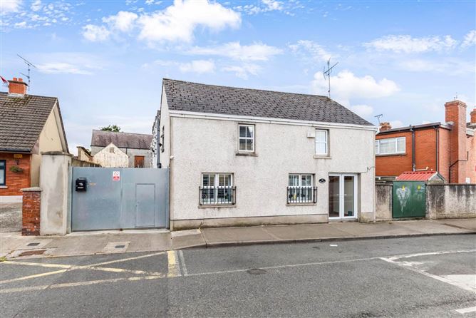 Castleroe, 28 Castletown Road, Dundalk, County Louth