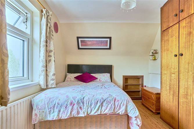 6 St. Michael's Terrace, Clarecastle, Co. Clare