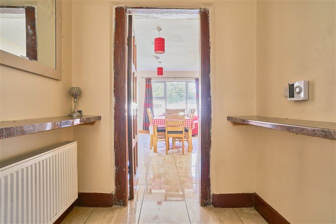 6 St. Michael's Terrace, Clarecastle, Co. Clare