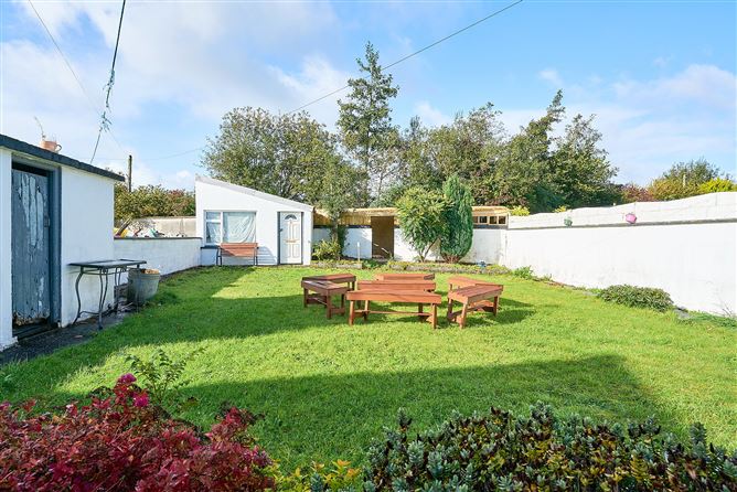 6 St. Michael's Terrace, Clarecastle, Co. Clare