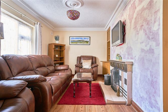 6 St. Michael's Terrace, Clarecastle, Co. Clare