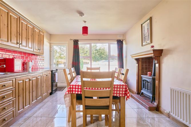 6 St. Michael's Terrace, Clarecastle, Co. Clare