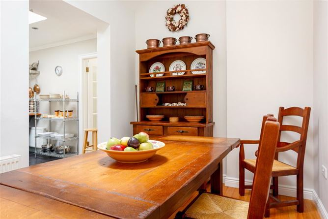 1 Newtown Clarke Cottage, Old Lucan Road, Palmerstown, Dublin