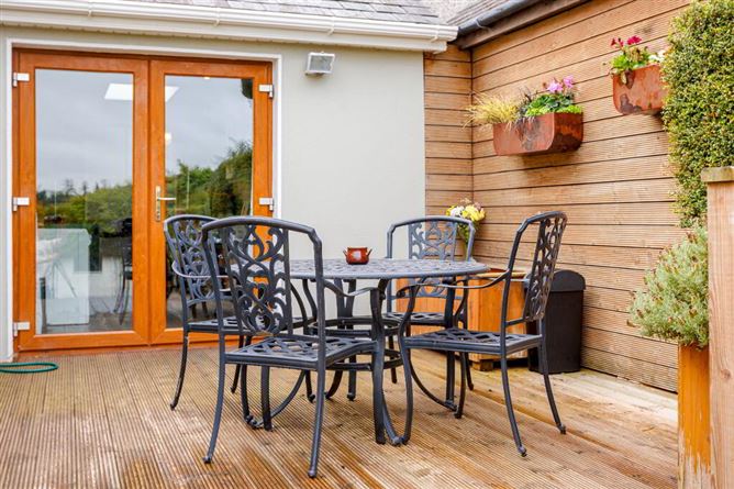 1 Newtown Clarke Cottage, Old Lucan Road, Palmerstown, Dublin