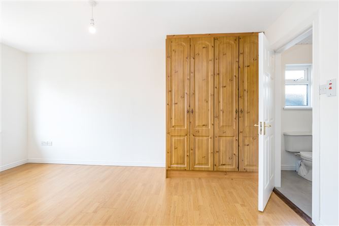 2 Broad Road, Arva, Cavan
