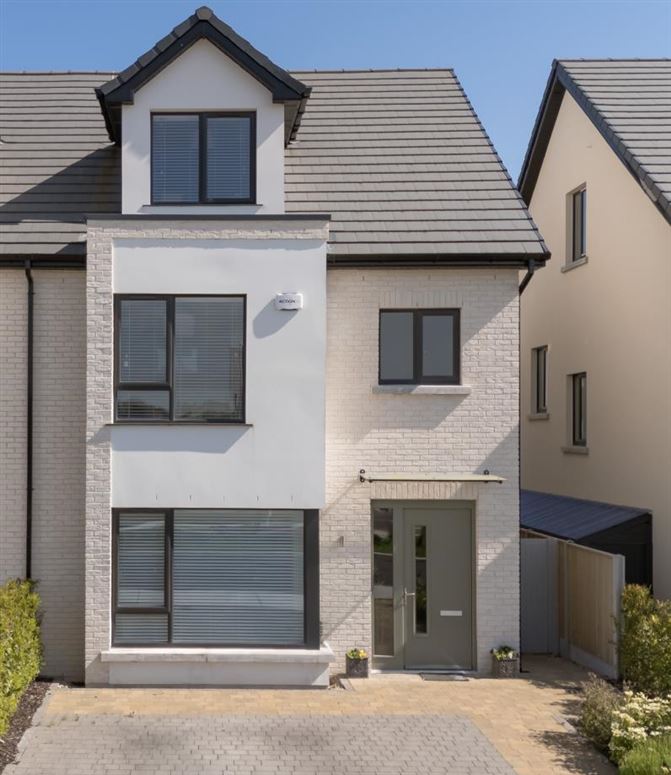 6 The Close, Stonehaven, Naas, Kildare